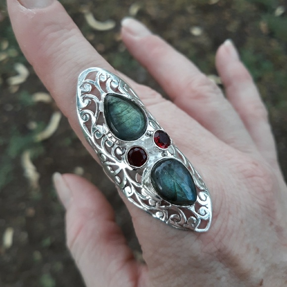 New Oversized Labradorite & Garnet 925 Silver Statement Ring. - Picture 4 of 10